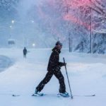 New York sotto la neve: città paralizzata e stato di emergenza in vigore