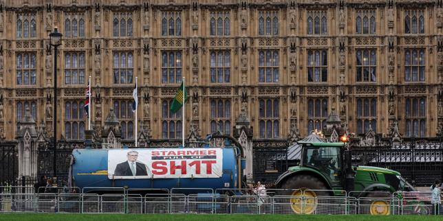 PIL del Regno Unito cresce 1,3 % nel 2025: la spesa familiare è il motore principale amid incertezze politiche