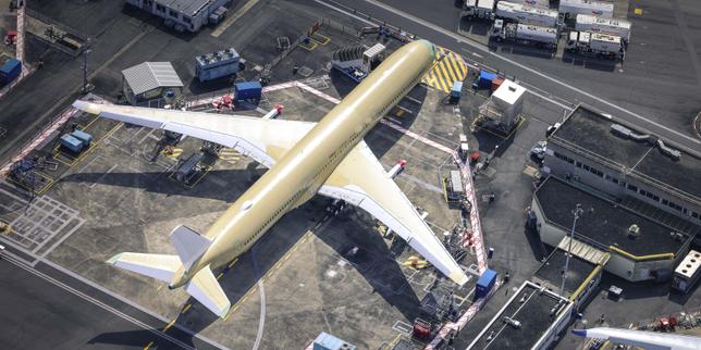 Francia riduce il deficit commerciale del 12,5 % in 2025, nonostante la guerra commerciale di Trump