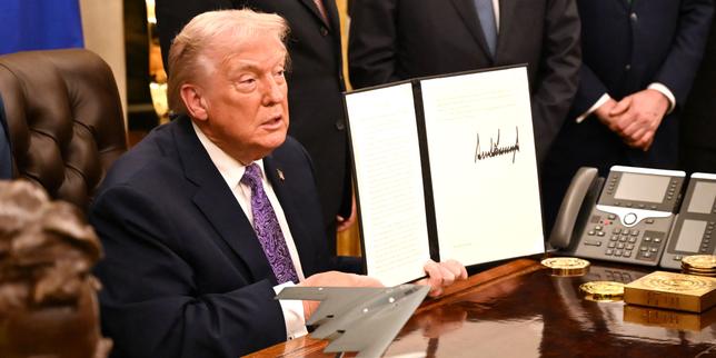 IA negli USA: Trump punta a eliminare le regole per dominare, ma rischia di indebolire la sua supremazia