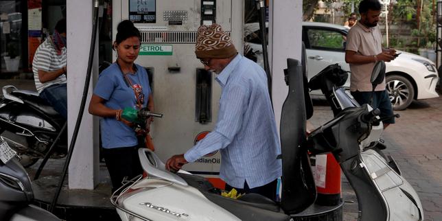 Trump e Modi: accordo petrolifero che porta l'India a rinunciare al petrolio russo