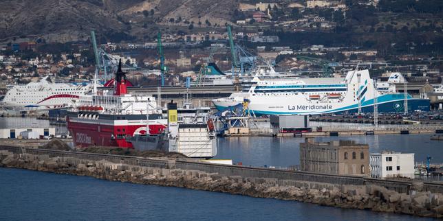 Sciopero nei trasporti marittimi di Marsiglia prorogato: governo nomina mediatori