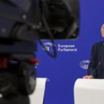 Accordo UE-USA sospeso: Corte Suprema annulla dazi, presidente americano impone nuova tassa