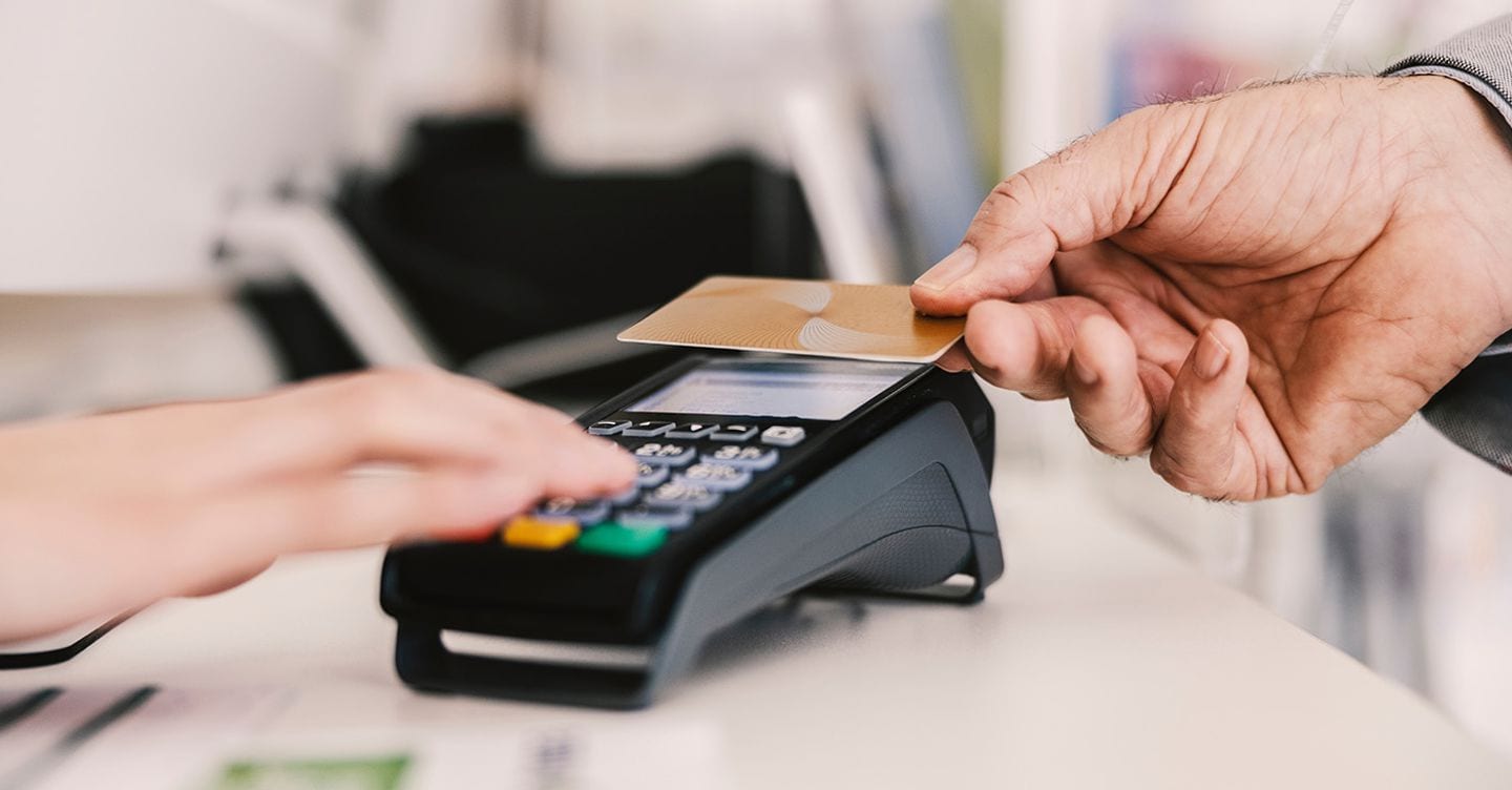 Fisco elimina la ricevuta POS: i pagamenti elettronici saranno già indicati nella fattura